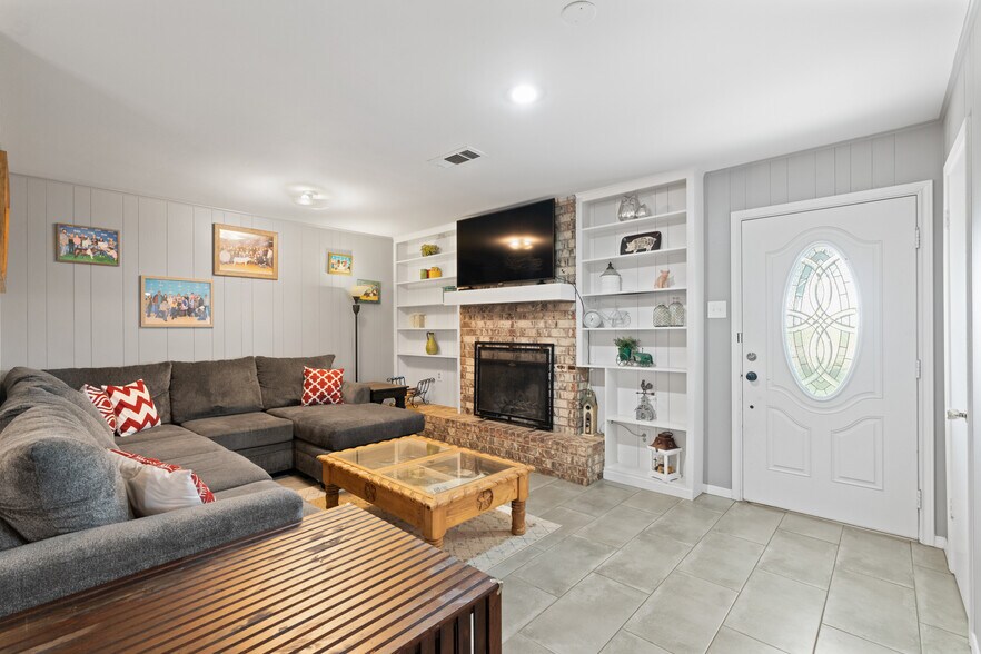 More Photos Of 2555 Straznicky Rd, Beasley Flex For Sale