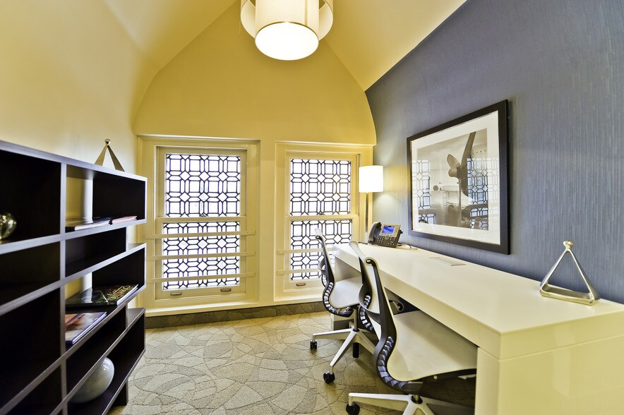 Primary Photo Of 1 Rideau St, Ottawa Coworking Space