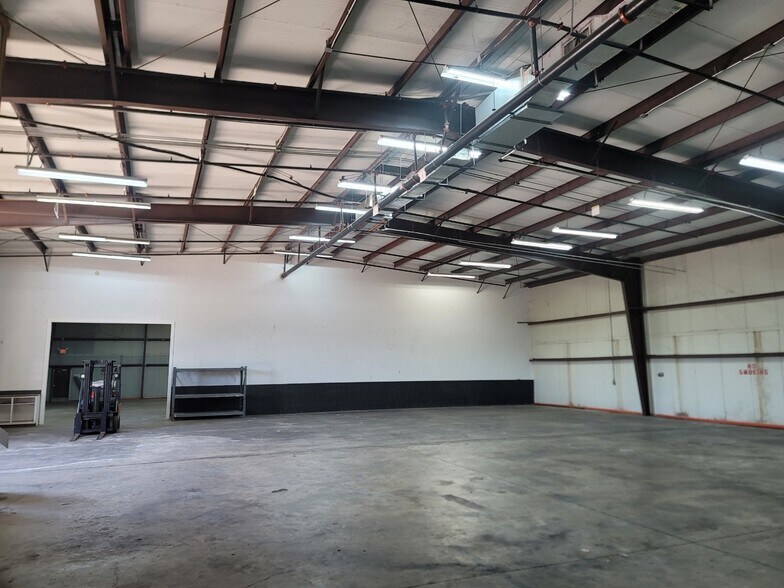 More Photos Of 2020 Ortiz Ave, Fort Myers Warehouse For Sale