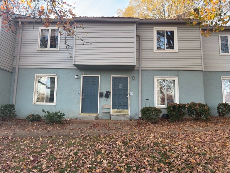 More Photos Of 1931 Mereview Ct, Charlotte Apartments For Sale