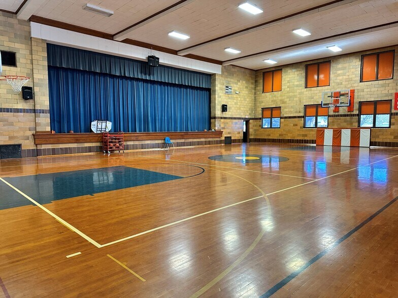 More Photos Of 210 W 7th Ave, Ashland Schools For Sale