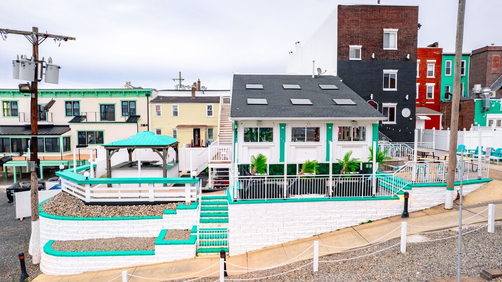 More Photos Of 32 Broad St, Keyport Bar For Sale