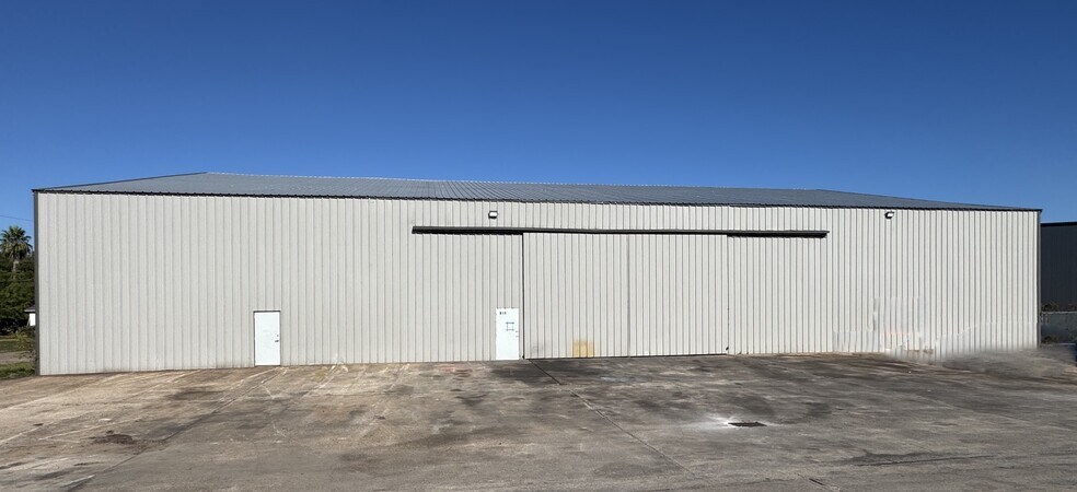 More Photos Of 813 Dumont St, South Houston Service For Lease