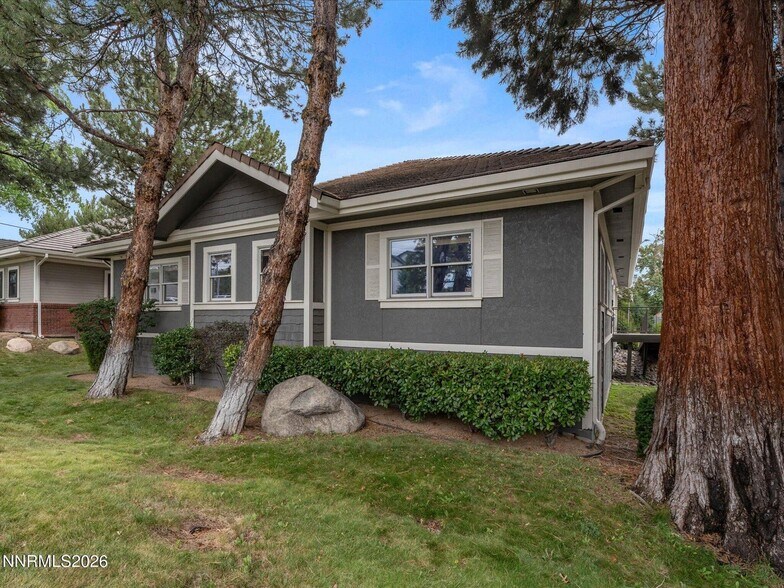 More Photos Of 441 W Plumb Ln, Reno Office For Sale