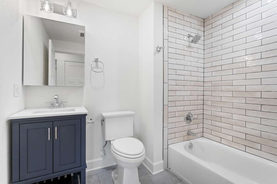 More Photos Of 418 Dewey St, Oregon City Multifamily For Sale