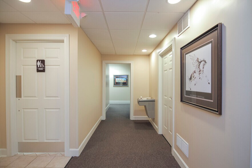 More Photos Of 3220 Office Pointe Pl, Louisville Office For Sale