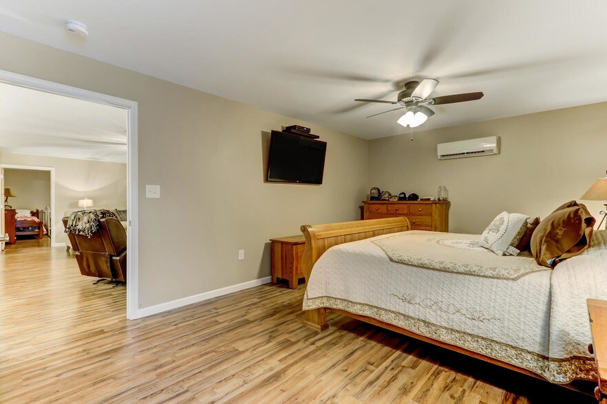 More Photos Of 227-229 S Scales St, Reidsville Storefront Retail Residential For Sale