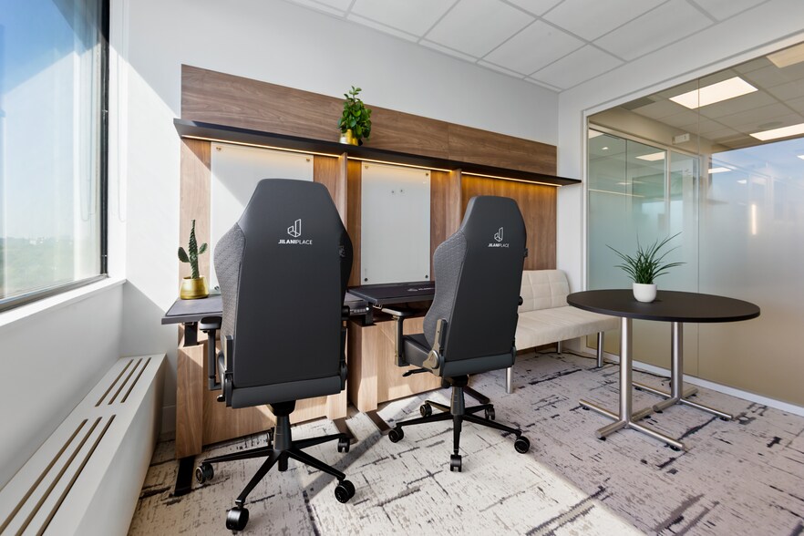 More Photos Of 295 The West Mall, Toronto Coworking Space