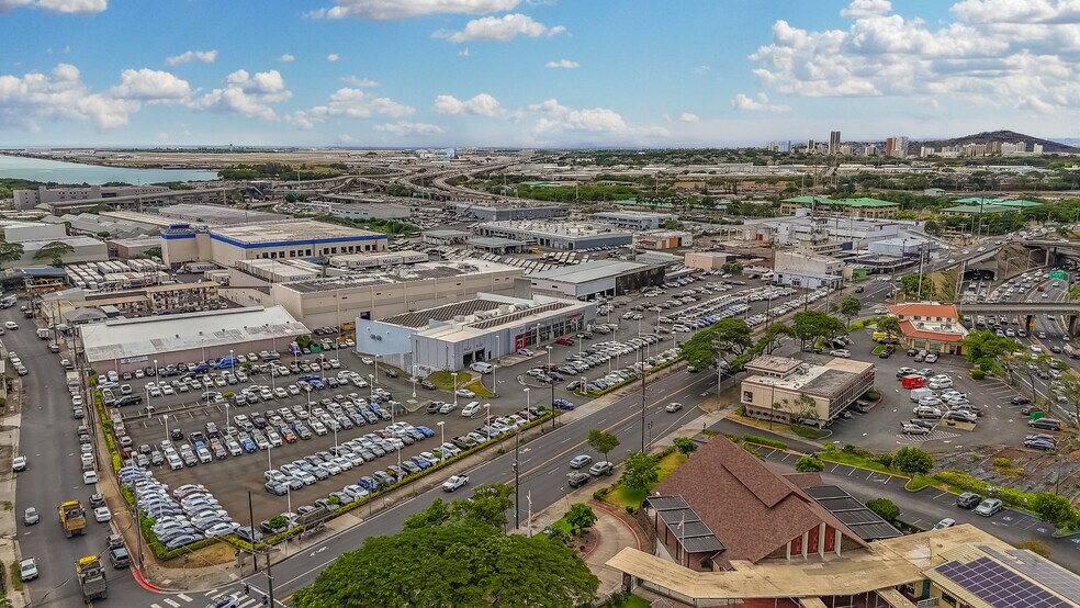 More Photos Of 2295 N King St, Honolulu Land For Sale