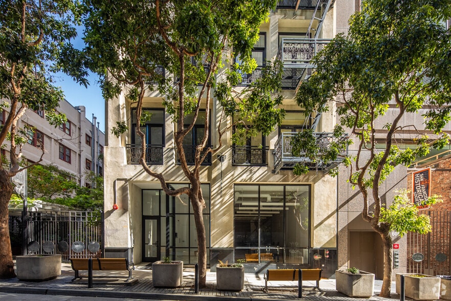 More Photos Of 632 Commercial St, San Francisco Office For Sale