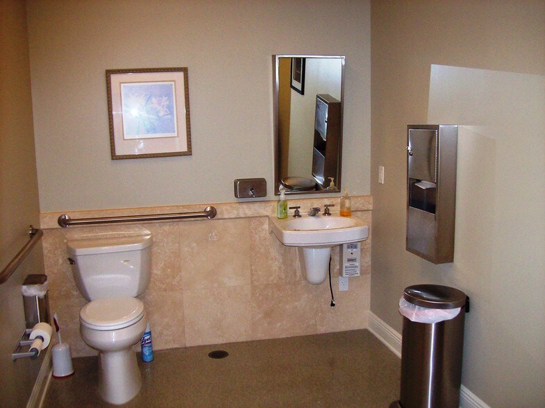 More Photos Of 1100 Plantation Island Dr, Saint Augustine Medical For Lease