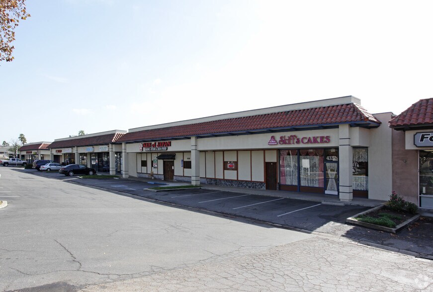 More Photos Of 4304-4392 Cochran St, Simi Valley Unknown For Lease