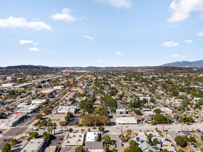 More Photos Of 570 N Towne Ave, Pomona Storefront Retail Office For Lease