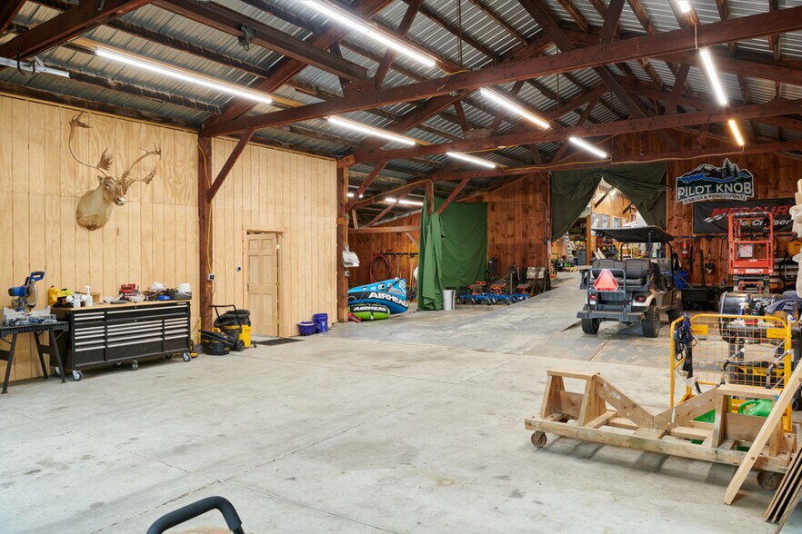 More Photos Of 1881 Pilot Knob Rd, Kattskill Bay Marina For Sale