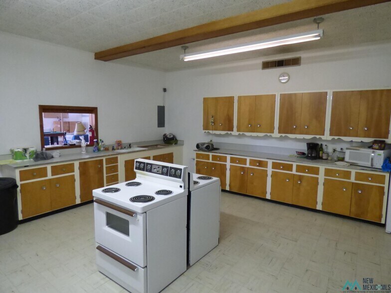 More Photos Of 311 Garfield Ave, Springer Freestanding For Sale