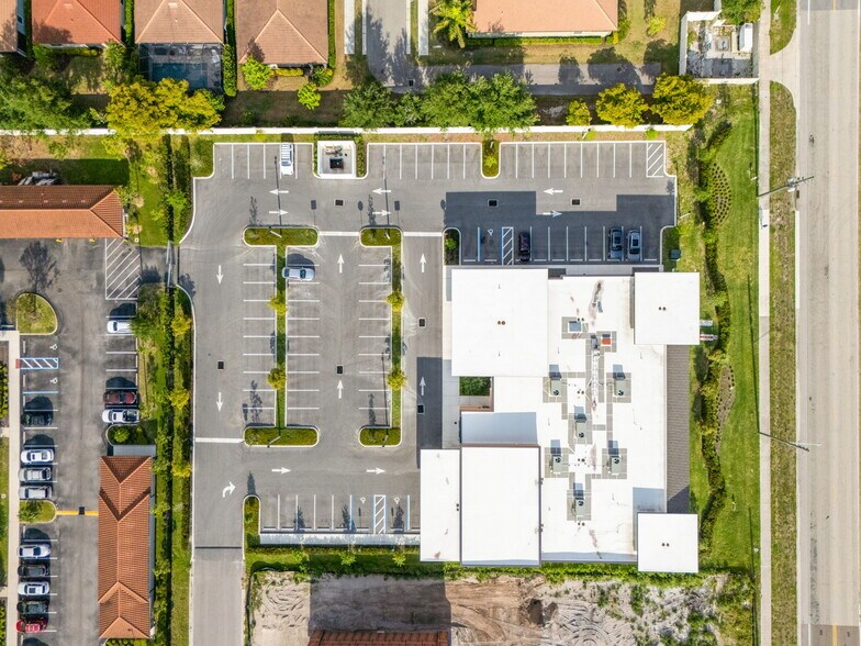 More Photos Of 409 Serano Way, Nokomis Office For Lease