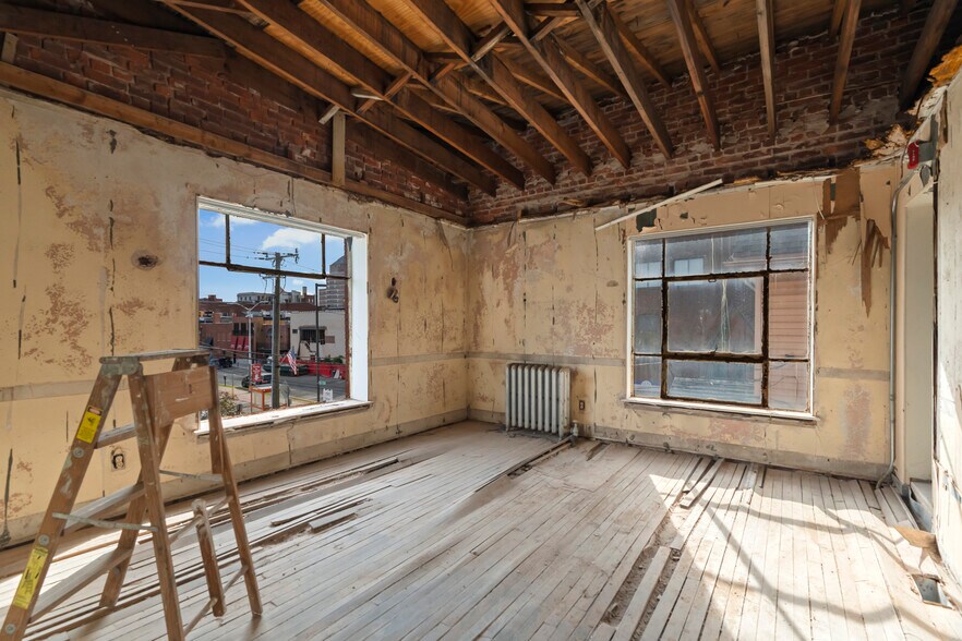 More Photos Of 54 Washington St, Middletown Office For Sale