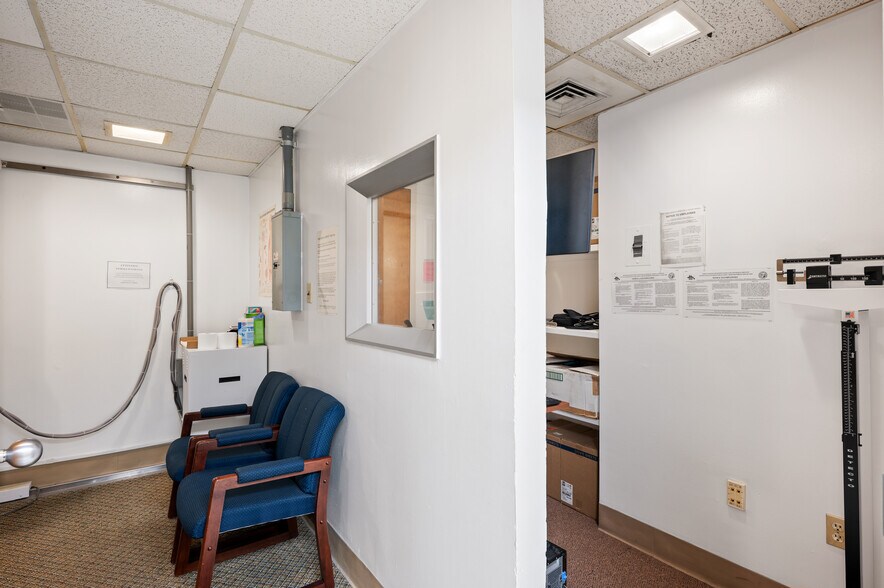 More Photos Of 5410 N Tryon St, Charlotte Medical For Sale