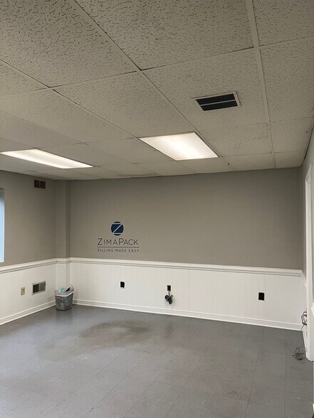 More Photos Of 2103 Pine Forest Dr, Colonial Heights Unknown For Sale