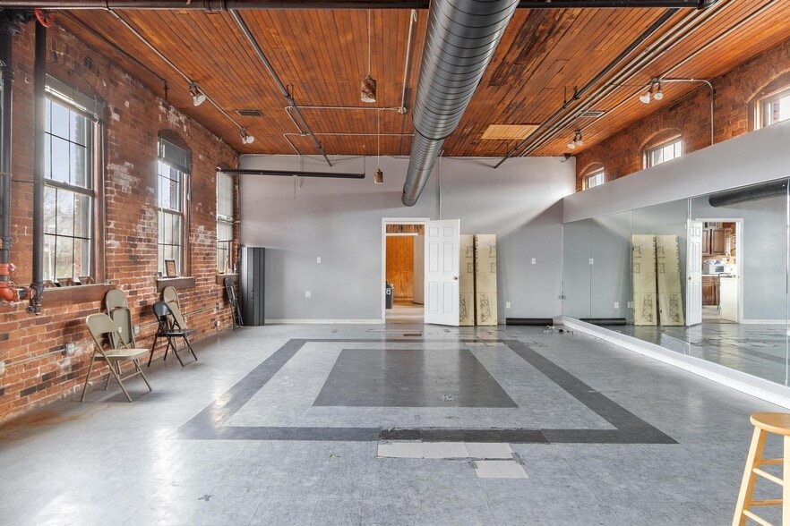 More Photos Of 65 Water St, Worcester Loft Creative Space For Sale