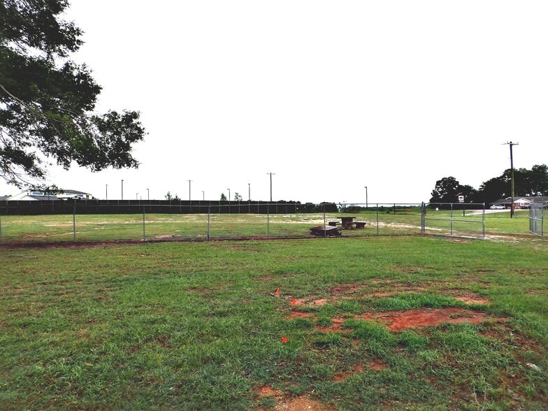 More Photos Of 6003 N Loop 256, Palestine Land For Sale