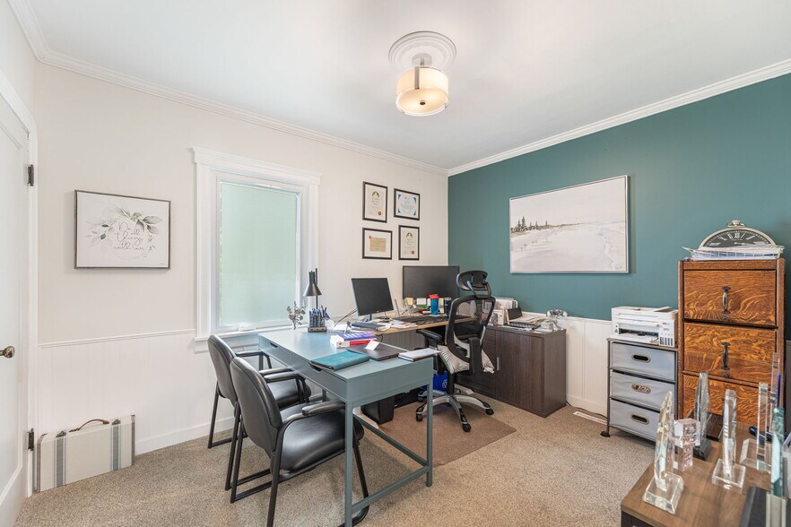 More Photos Of 313 Ross Av, Cochrane Medical For Sale