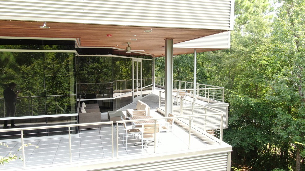 More Photos Of 1070 Evergreen Cir, The Woodlands Office For Lease