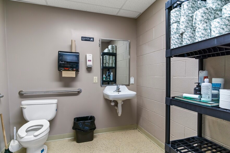 More Photos Of 2983 Cove Mountain Rd, Martinsburg Convenience Store For Sale