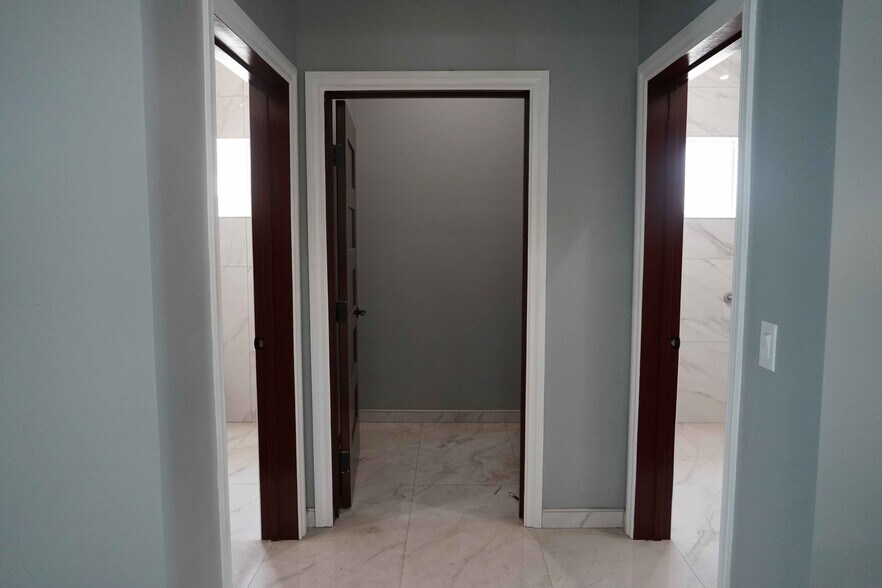 More Photos Of 15992 Valley Blvd, Fontana Freestanding For Lease