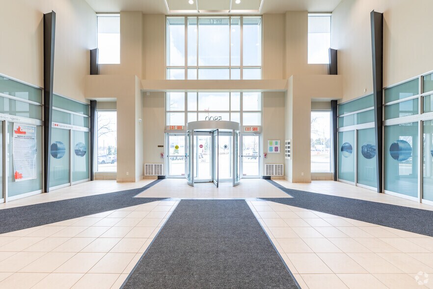 More Photos Of 5800 Hurontario St, Mississauga Office For Lease