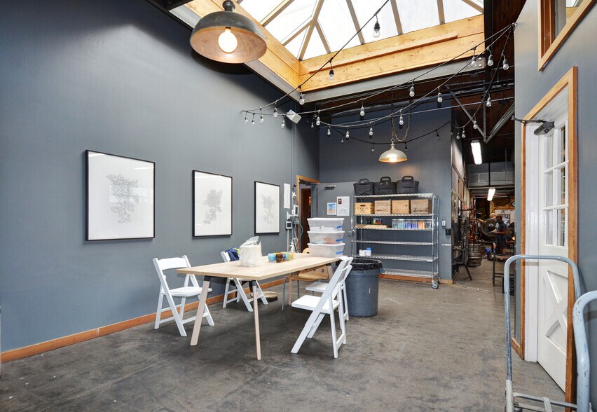 More Photos Of 3406 E Union St, Seattle Office For Sale