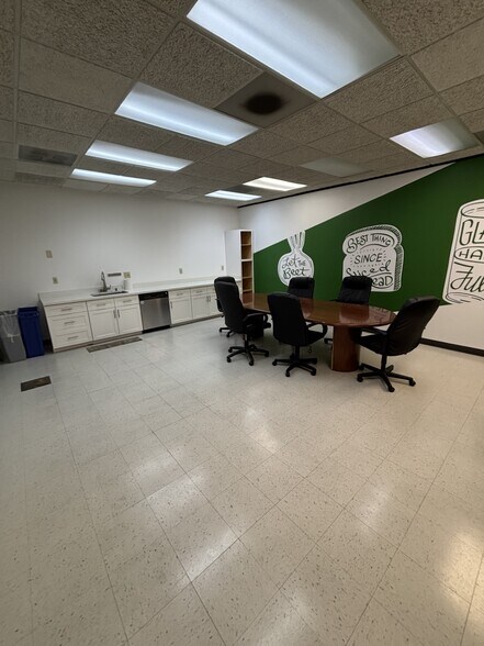 More Photos Of 8393 Capwell Dr, Oakland Office For Lease