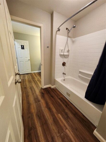 More Photos Of 12716 Fitzhugh Rd, Austin Office For Lease