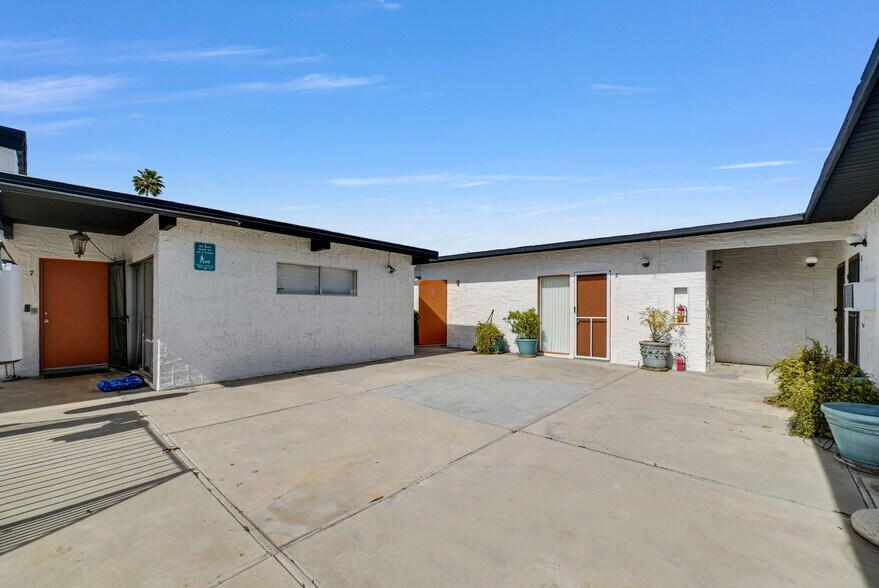 More Photos Of 1900 E Baristo Rd, Palm Springs Apartments For Sale