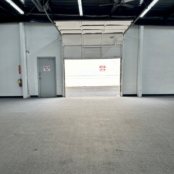 More Photos Of 3215-3235 S Southwest Loop 323, Tyler Unknown For Lease