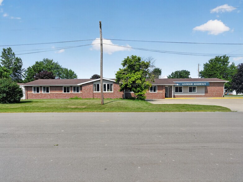 More Photos Of 200 S 4th St, Kawkawlin Assisted Living For Sale