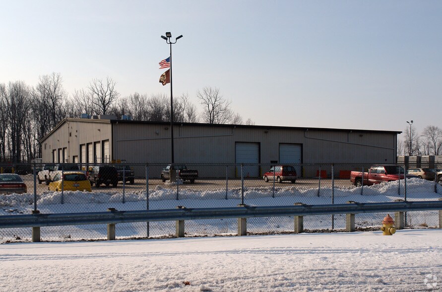 Primary Photo Of 12171 Eckel Rd, Perrysburg Distribution For Sale