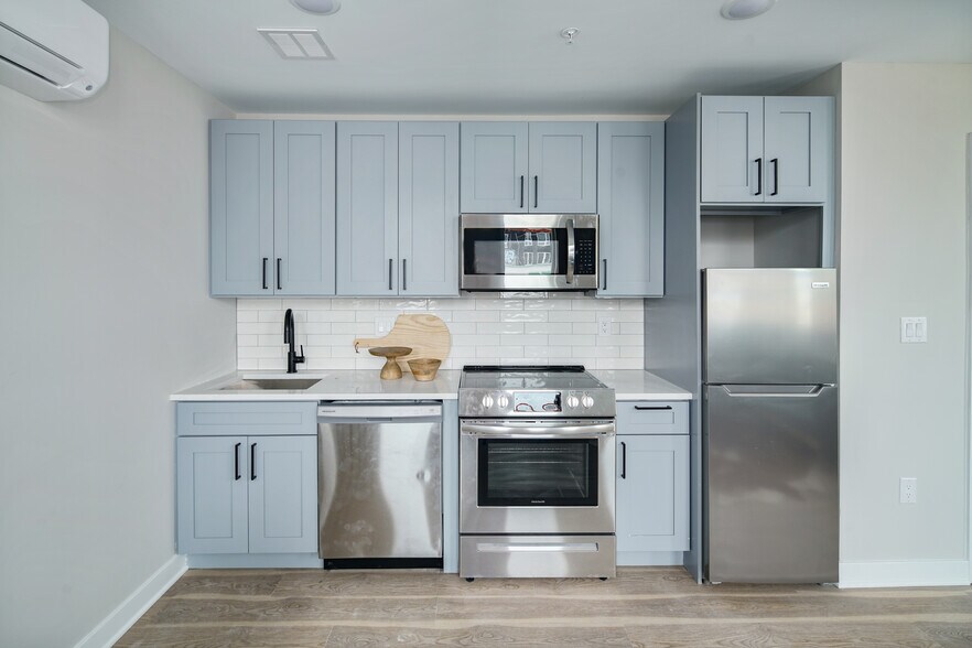 More Photos Of 2600 W Girard Ave, Philadelphia Apartments For Lease