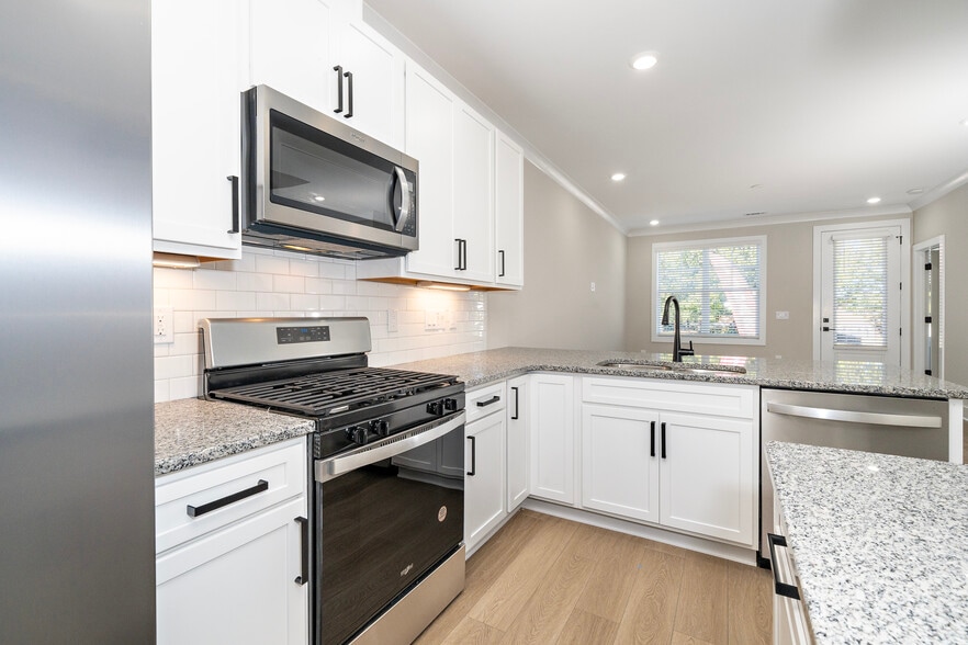 More Photos Of 6104-6120 Fox Rd, Raleigh Apartments For Sale