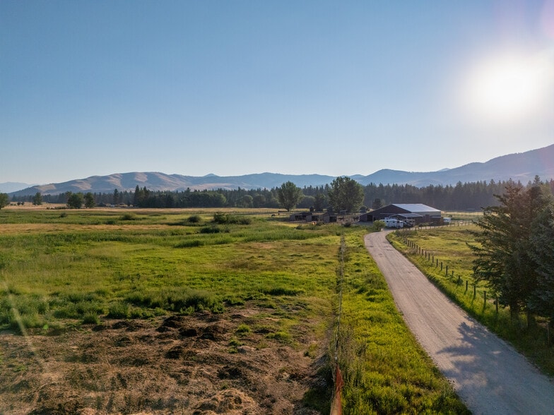 More Photos Of 5228 Gardner Ln, Florence Horse Stables For Sale
