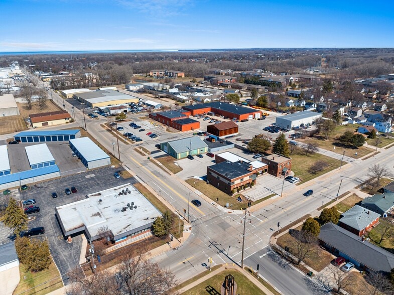 More Photos Of 1751 Deckner Ave, Green Bay Medical For Sale