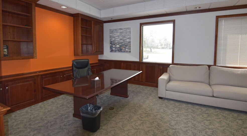 More Photos Of 630-634 Melrose Ave, Nashville Distribution For Lease