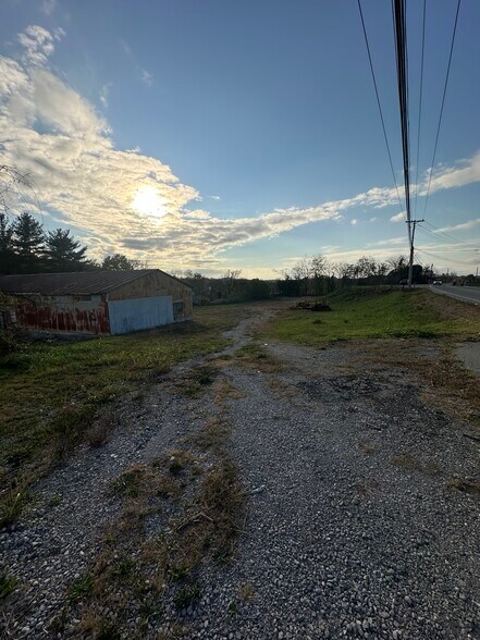 More Photos Of 1547 E Spring St, Cookeville Land For Sale