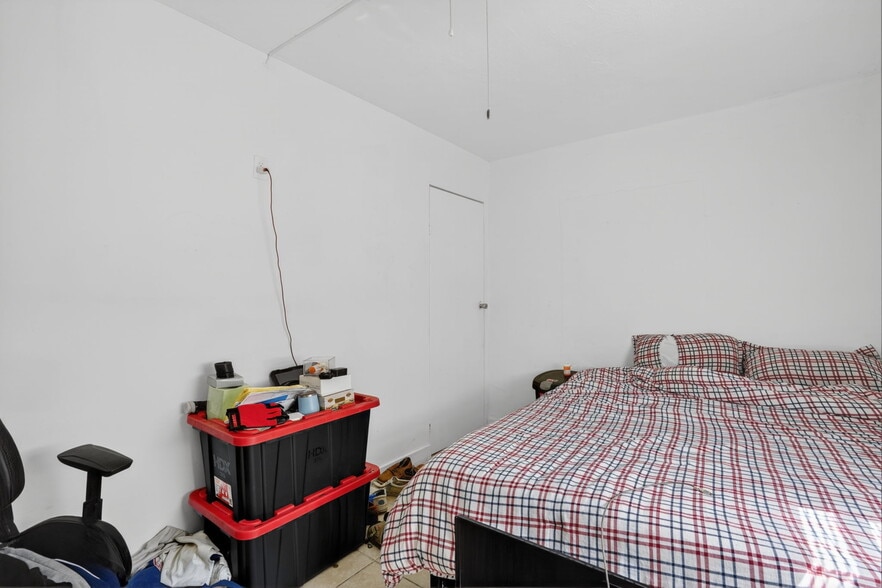 More Photos Of 5925 SW 64th St, South Miami Multifamily For Sale