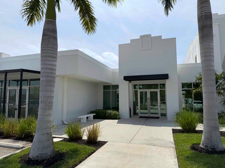 More Photos Of 27975 Old 41 Rd, Bonita Springs Loft Creative Space For Lease