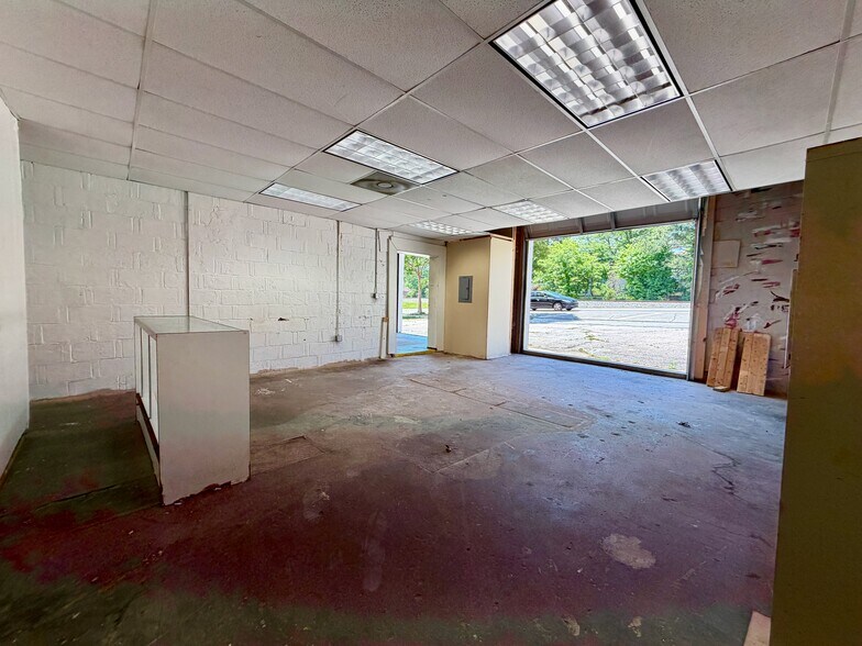 More Photos Of 12471 Veterans Memorial Hwy, Douglasville Specialty For Lease