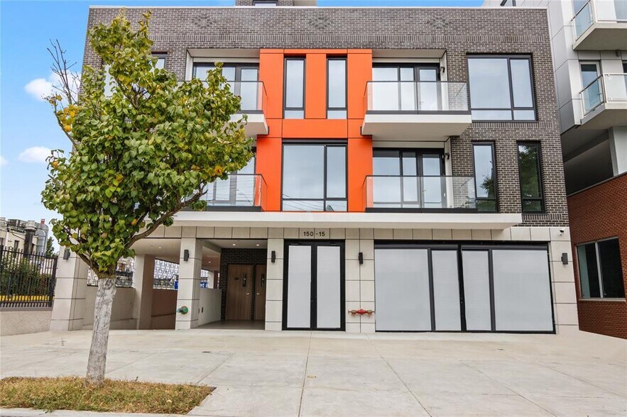 More Photos Of 150-15 Barclay Ave, Flushing Apartments For Sale