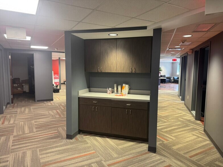 More Photos Of 4765 Jackson Rd, Ann Arbor Freestanding For Sale