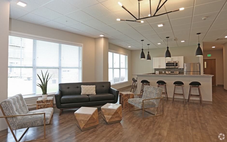 More Photos Of 240 State St, Schenectady Apartments For Lease