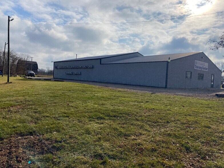 More Photos Of 6930 SR 67 Hwy, Muncie Light Distribution For Sale